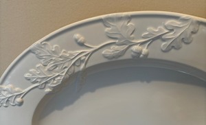 lot 83 image: Wonderful White Williams Sonoma Platter