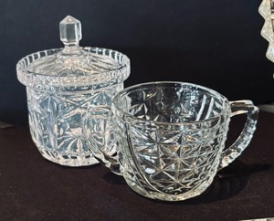 lot 177 image: Clear Glass Grouping