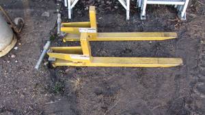 North Star Bolt On Pallet Forks