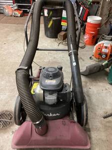 lot 12 image: Parker Mulcher Vacuum 2007 Model LV0265APVF