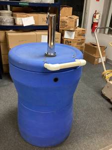 lot 29 image: Beer Keg Cooler