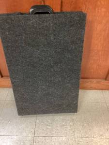 lot 52 image: Speaker Stand