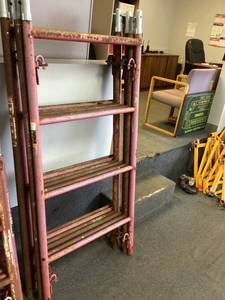 lot 118 image: LOT OF 6. Scaffolding End Frames