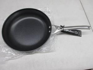 lot 113 image: Calphalon Contemporary Hard-Anodized Aluminum Nonstick Cookware, Omelette Pan, 12-Inch, Black. New, Slight Scratches (See Photo).