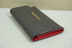 lot 153A image: Michael Kors Trifold Wallet
