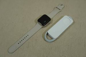 lot 4 image: Apple Watch Series 7 45mm Aluminum & Ceramic GPS Smart Watch