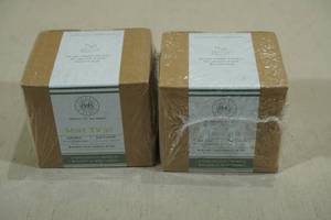 lot 83 image: Begonia and Bench Candles -Mint Twist & Plein Air
