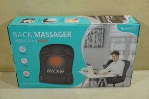 lot 106 image: Health Touch Back Massager with Heat