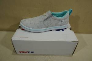 lot 113 image: Xtratuf Womens Sharkbyte ECO Shoes -Size 9.5, Gray