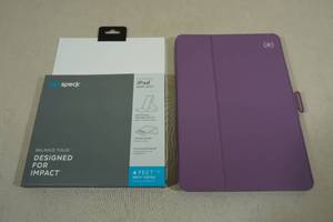 lot 116 image: Speck Balance Folio for iPad (2019-2021)