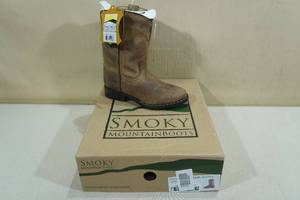 lot 179 image: Smoky Mountain Boots  -Kids Size 13.5