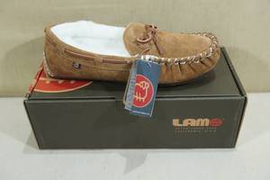 lot 198 image: Lamo Womens Britain Moc II -Size 7