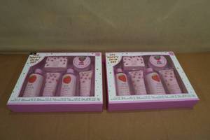 lot 208 image: 2 6-Piece Happy Skin Set -Strawberry Infused
