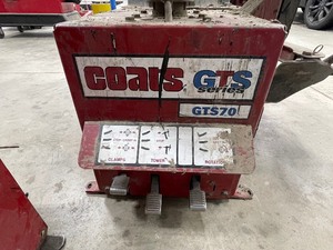 lot 4 image: Coats GTS Series Tiltback Rim Clamp Tire Changer GTS70