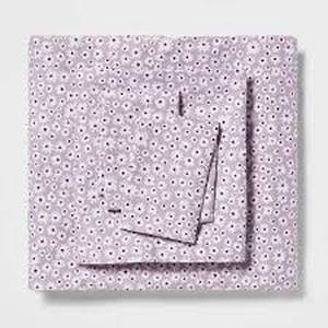 lot 61 image: Printed Microfiber Sheet Set - Room Essentials-Queen-Light Purple Daisy