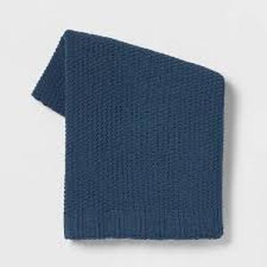 lot 71 image: Solid Chenille Knit Throw Blanket - Threshold-Blue