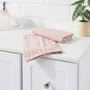 lot 90 image: Threshold Woven Hand Towels 2-Piece 15-Inch x 25-Inch Resonance Rose 100% Cotton