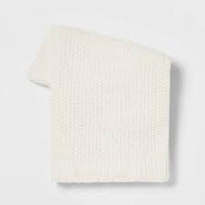 lot 149 image: Solid Chenille Knit Throw Blanket - Threshold-Cream