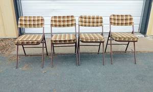 lot 61 image: Lot of 4 Vintage 1970s Samsonite Padded Fabric and Metal Folding Chairs