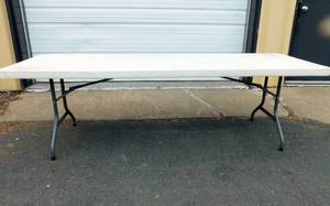 lot 53 image: Lifetime 96 Inch Folding Table