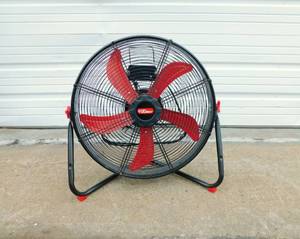 lot 47 image: Hyper Tough Wall Mountable Fan
