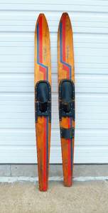 lot 11 image: Vintage CutN Jump Rally V 67 Inch Wooden Skis