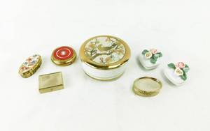 lot 38 image: Lot of 7 Vintage Trinket and Pill Boxes