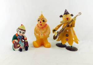 lot 92 image: Lot of 3 Vintage Clowns