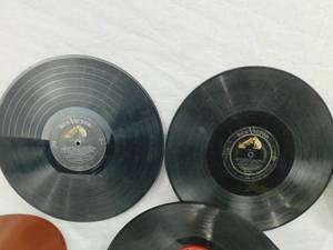 lot 43 image: Large Lot of Vintage 78 Records - Virgin, Decca, Olympia, Puratin and More