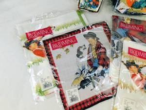 lot 100 image: Large Lot of Norman Rockwell Boy and His Dog Cases, Scarves and More