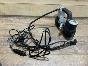 lot 13 image: Husky 12-Volt Corded Electric Inflator - BRAND NEW - RETAIL PRICE $39.97