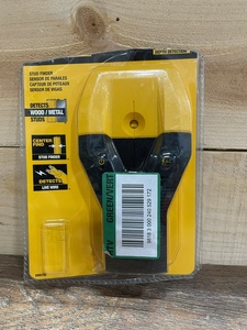 lot 23 image: DEWALT 1-12 in. Stud Finder - BRAND NEW - RETAIL PRICE $31.97