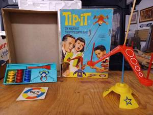lot 79 image: Vintage Tip-It Balancing Game by Ideal in the Original Box  Appears to be Complete and is in Fair to Good Condition