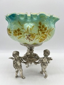 lot 1 image: Antique Victorian Glass Hand Painted Houndstooth MOP Ruffle Bowl with Wilcox Cherub Stand