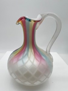 lot 32 image: Vintage Antique Herringbone Rainbow MOP Glass Pitcher