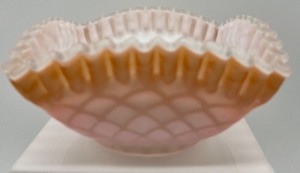 lot 15 image: Vintage Antique MOUNT WASHINGTON Ruffle Quilted Diamond MOP Glass Bowl