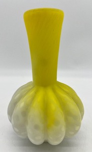 lot 90 image: Vintage Antique Diamond Quilted Bulbous MOP Yellow Glass Vase