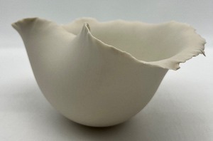 lot 93 image: Artisan Modern Sculptural Porcelain Pottery Bowl Vessel - Signed