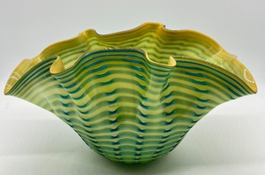 lot 117 image: GLASGOW Glass Bowl - Scotland