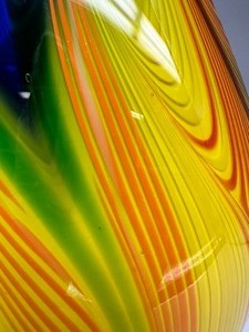 lot 141 image: Fifth Avenue Art Glass Studio Vase
