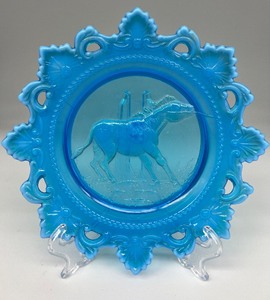 lot 218 image: FENTON Blue Opalescent Dimensional Horse Plate