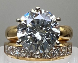 lot 1A image: 2.48 Carats Round Brilliant Diamond Ring VS2 - L Color with Diamond Wedding Ring 1.00Ct. - Current Appraisal and GIA