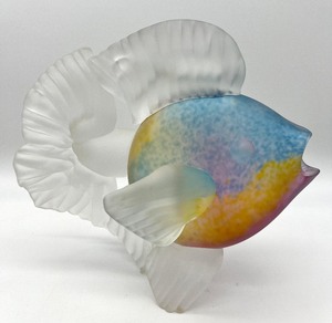 lot 250 image: ANDREW SHEA Art Glass Fish