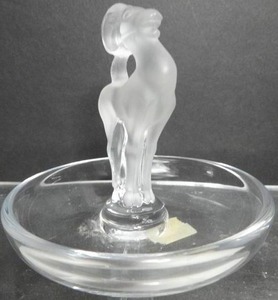 lot 257 image: Lalique France Crystal Ram Ring Trinket Dish Clear & Frosted Signed