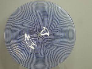 lot 258 image: Kosta Boda Blue Spiral Swirl Charger Plate Art Glass - Artist Signed & Numbered
