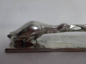 lot 255 image: Antique ETAIN DART TITRE LEGAL Double Goose Knife Rest Made in FRANCE Pewter