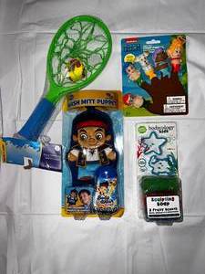 lot 7 image: Splash Rackets, Sculpting Soap, Wash Mit Puppet & Merpeople Finger Puppets