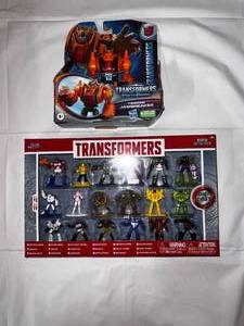 lot 9 image: 18 Piece DieCast Transformer Set & Terran JawBreaker Transformer