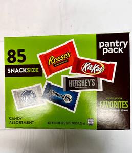lot 108 image: 1x 85 ct box  Snack Size KitKat, Almond Joy, Reeses, Hersheys & York Peppermin Patties