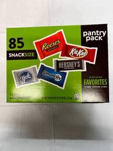 lot 110 image: 1x 85 ct box  Snack Size KitKat, Almond Joy, Reeses, Hersheys & York Peppermin Patties